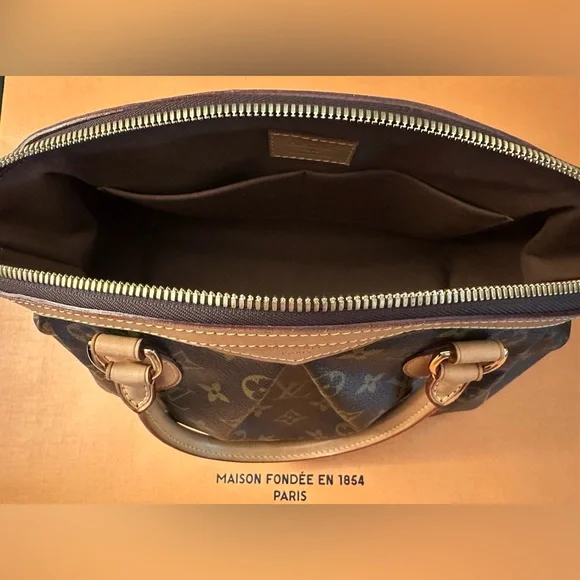 Louis Vuitton Tivoli PM Monogram EUC - Picture 13 of 15